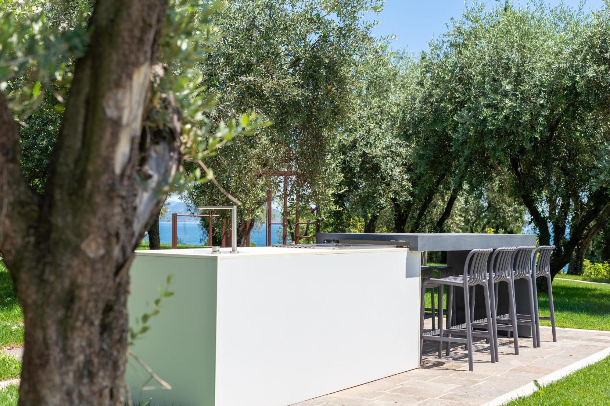 Villa Silvia Apartments Сан-Феличе-дель-Бенако Экстерьер фото