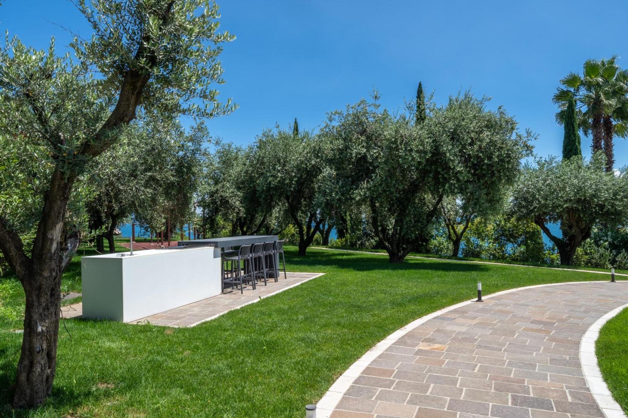 Villa Silvia Apartments Сан-Феличе-дель-Бенако Экстерьер фото