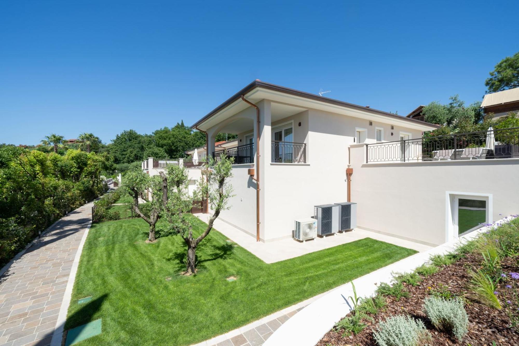 Villa Silvia Apartments Сан-Феличе-дель-Бенако Экстерьер фото
