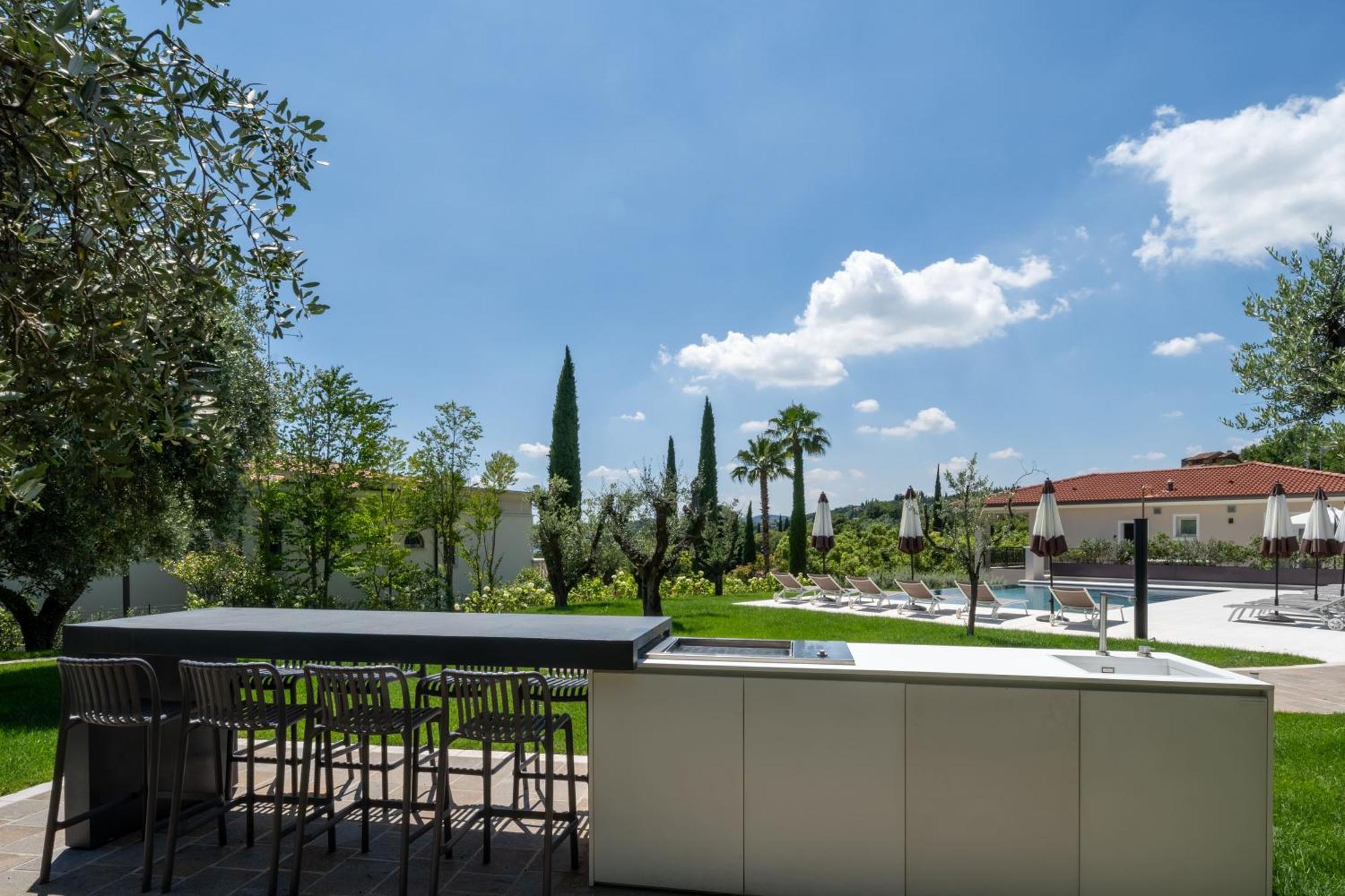 Villa Silvia Apartments Сан-Феличе-дель-Бенако Экстерьер фото